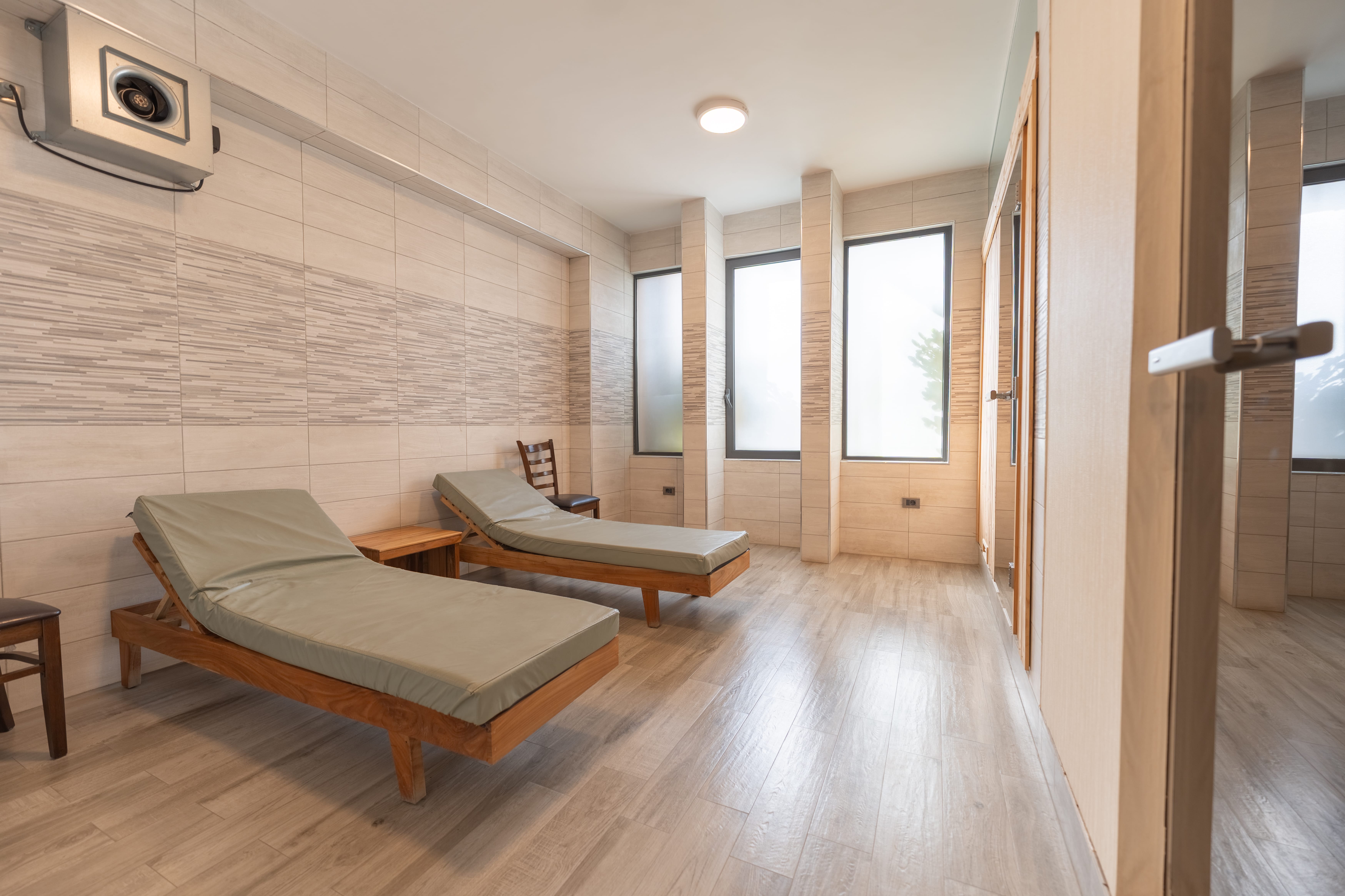 Sun beds and relaxation area